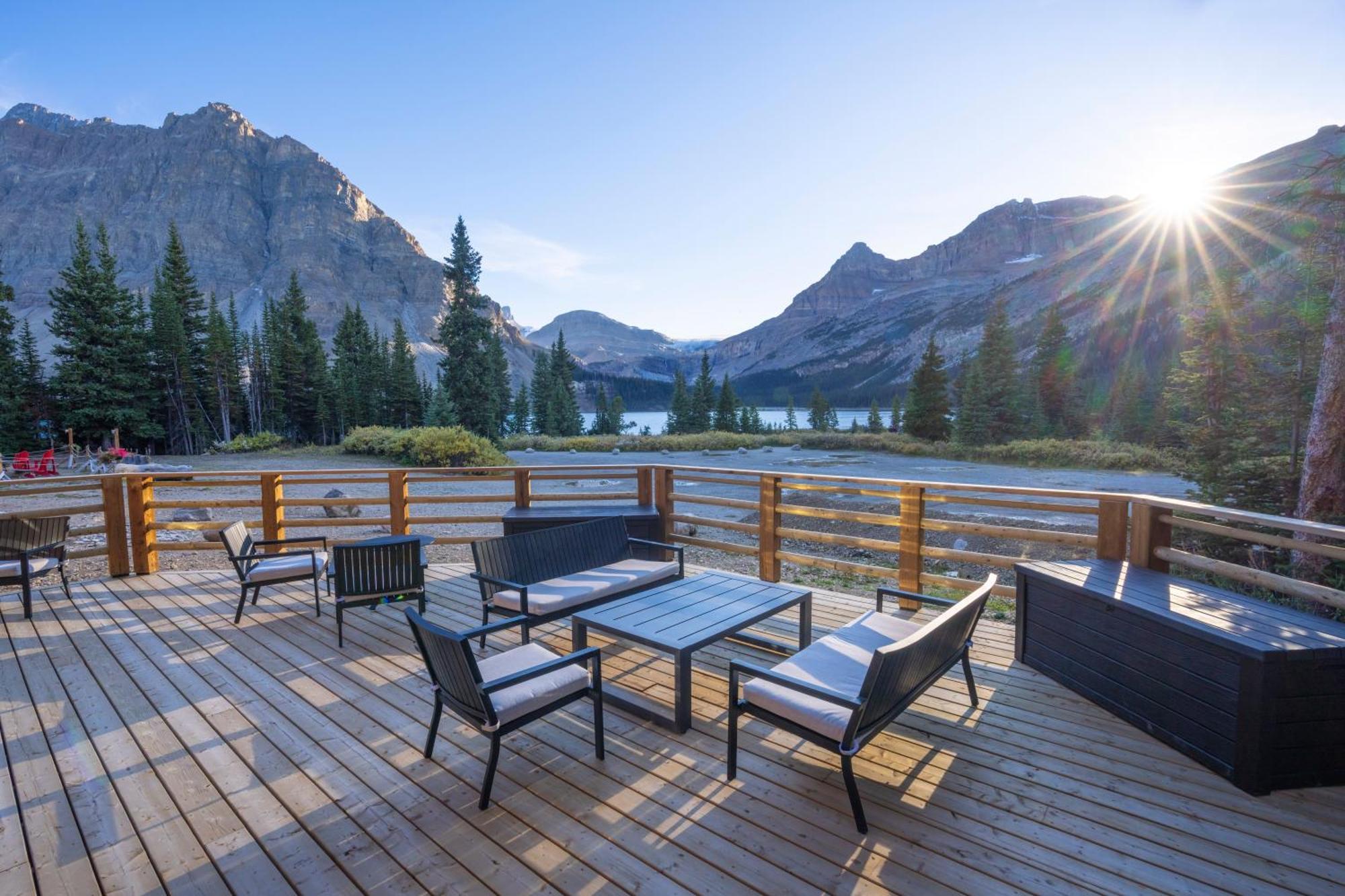The Lodge At Bow Lake Лейк-Луиз Экстерьер фото